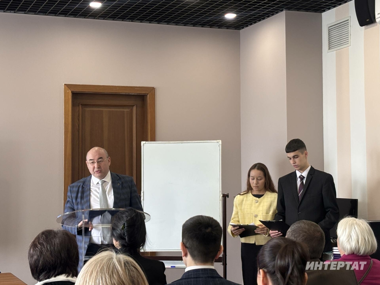 Рәдиф Җамалетдинов: «Туган тел өчен горурлык хисен кайтарасы иде»