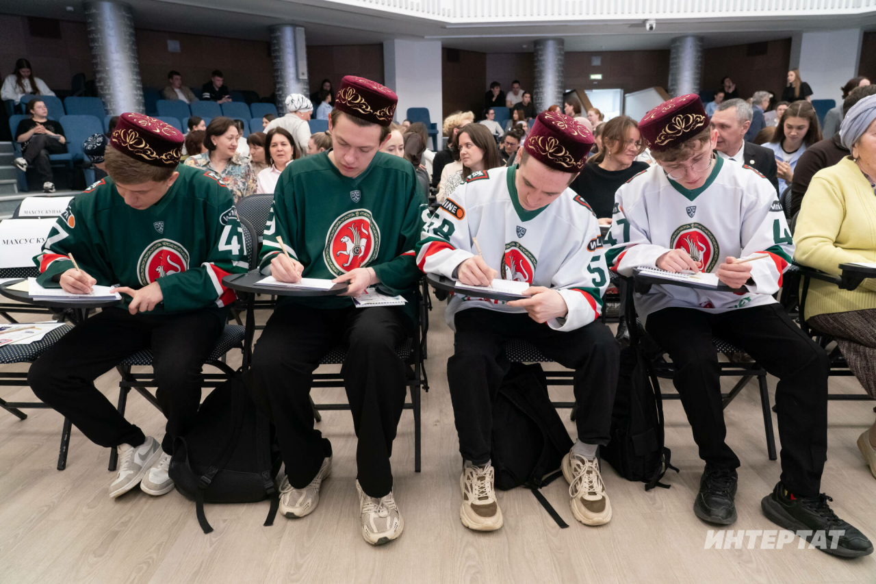 КФУда «Татарча диктант»: «Телебез, милләтебезгә булган мәхәббәтне белдерүнең бер ысулы»