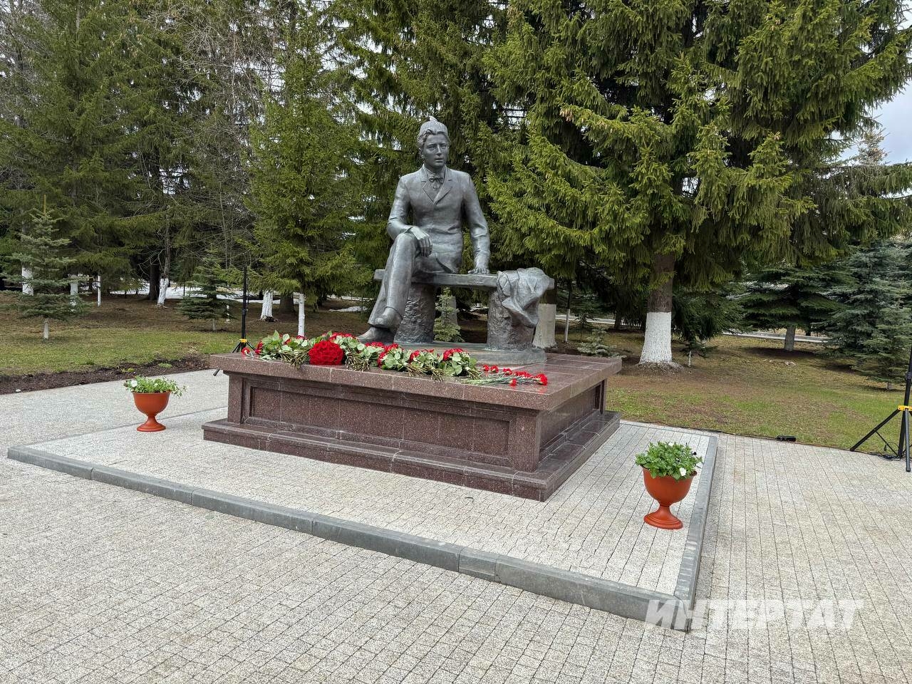 Рөстәм Миңнеханов мәдәният һәм сәнгать эшлеклеләренә: «Габдулла Тукай – безнең символ»