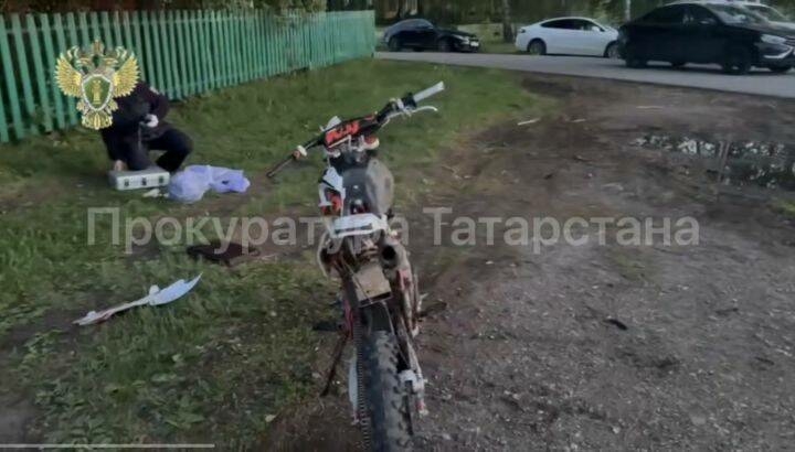 Татарстанда 14 яшьлек кыз питбайкта баганага бәрелеп һәлак булган