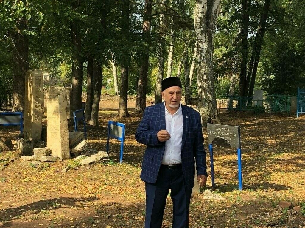 Мәчкәрә авылы имамы данлыклы мәчетне торгызу турында: «Эчендә агачлар үсә башлаган иде»
