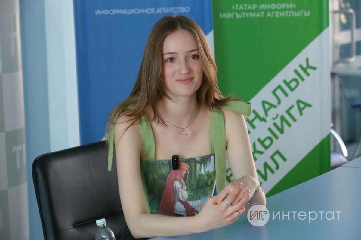 «Коммерция чарасы түгел иде дип әйтмәгез»: Дәфнәнең җырын Сабантуйда урлап җырлаганнар