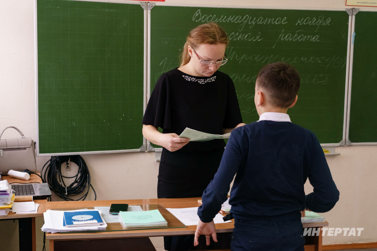 Россия мәктәпләрендә өй эшләрен тикшерү системасын үзгәртергә тәкъдим иттеләр