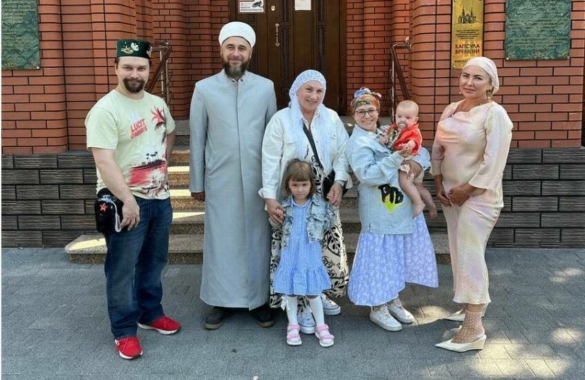 Роза Сябитова оныгына мәчеттә исем куштырган