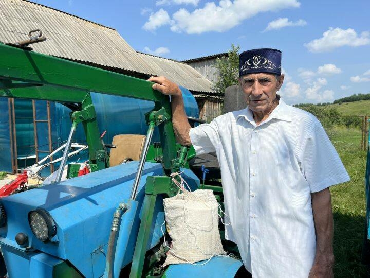 Мәмәширдән оста куллы Камил Гәрәев: «Кырык ел элек ясаган тракторым әле дә эшкә яраклы»